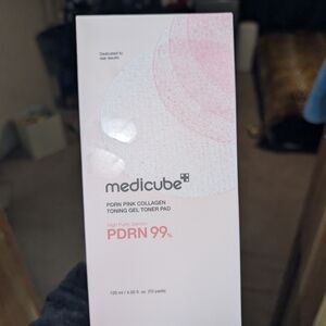 Medicube Pink Collagen Toning Gel Toner Pad
